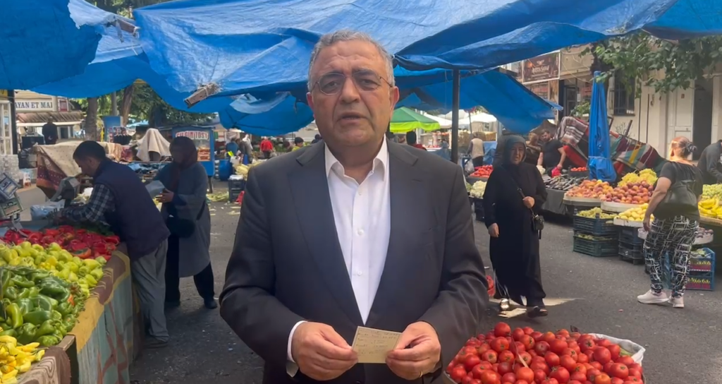 Milletvekili Sezgin Tanrıkulu Diyarbakır Semt Pazarında Ekonomik Göstergeleri ve Alım Gücünü Değerlendirdi