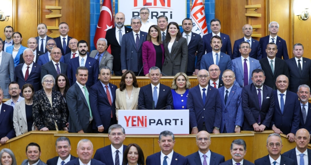 YENİ Parti AYM Sürecinde Alternatif İsimlerini Belirleyerek Kurultay Hazırlıklarını Hızlandırdı