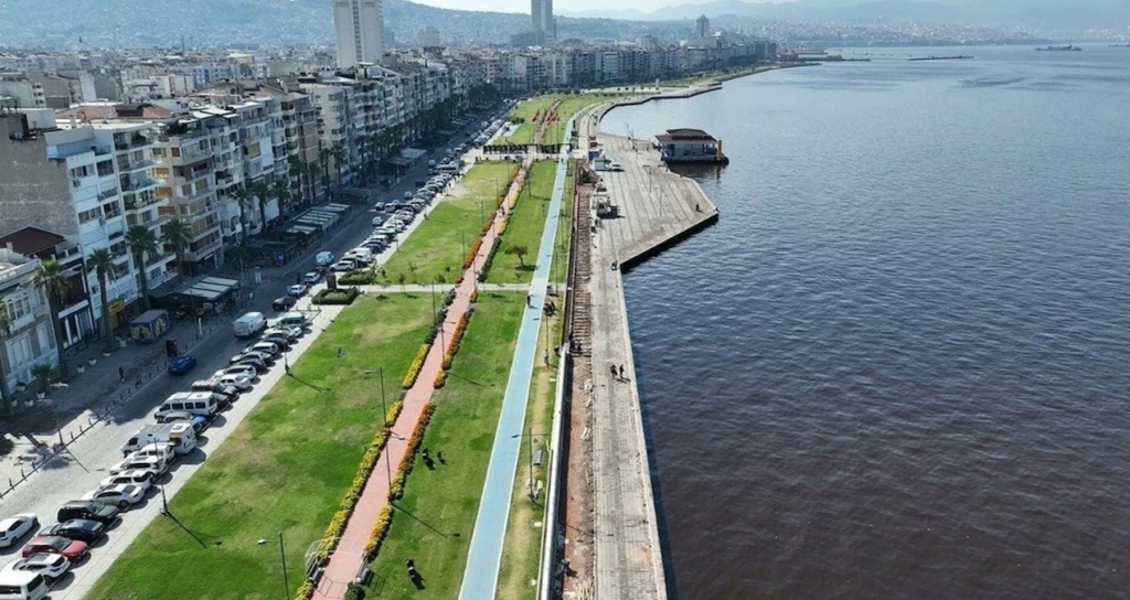 Utku Gümrükçü CHP'li Yedi İlçe Belediye Başkanının AKP ile Görüştüğünü Açıkladı
