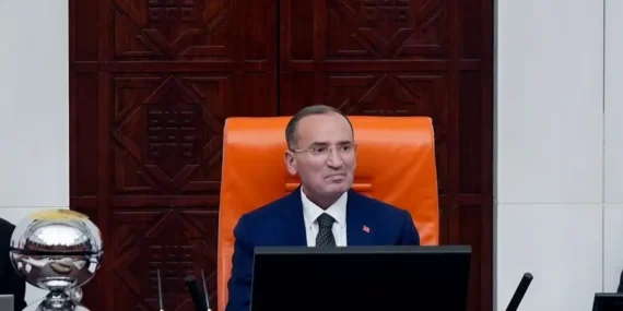 AKP Şanlıurfa Milletvekili Bekir Bozdağ TBMM Başkanvekilliği Görevinden Ayrıldı