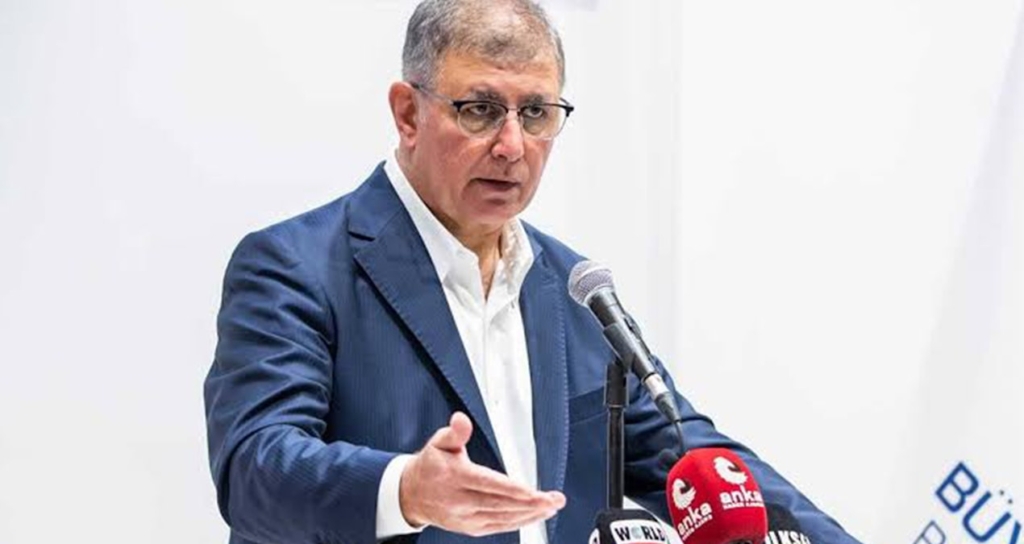 Saygı Öztürk Cemil Tugay'ın AKP İddialarına Karşı Geçmişte Verdiği Yanıtı Hatırlattı