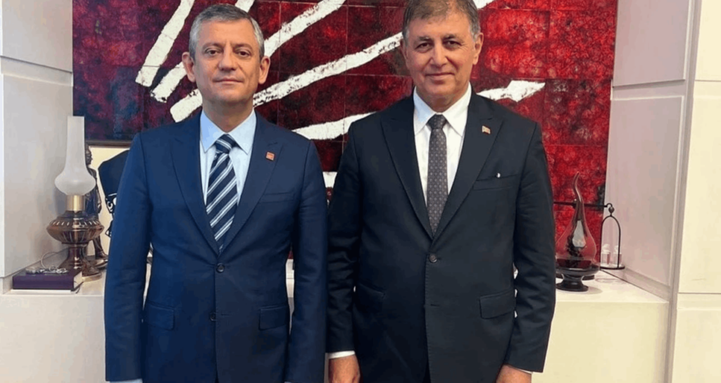 Ali Mahir Başarır Cemil Tugay'ın AKP'ye Geçişine Sert Sözlerle Tepki Gösterdi