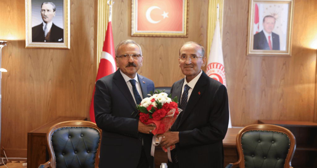 TBMM Başkanvekilliğinde Devir Teslim Gerçekleşti: Bekir Bozdağ Görevini Yusuf Beyazıt'a Devretti
