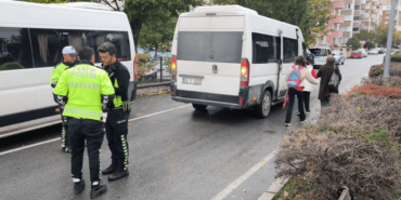 Kütahya'da Özel Eğitim Servisini Bırakıp Kaçan Ehliyetsiz Sürücüye 440 Bin Lira Ceza
